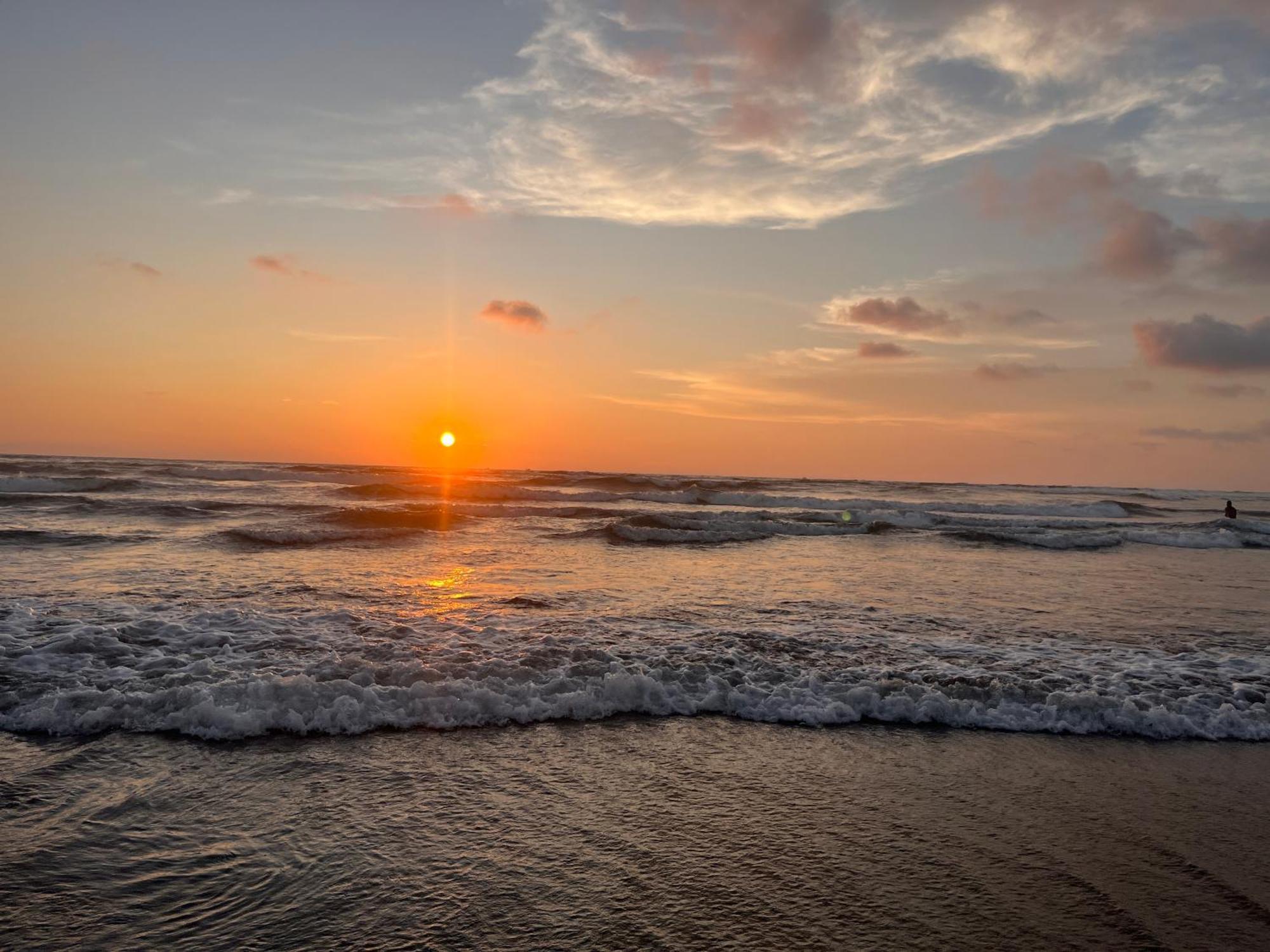 Morjim Sunset Guesthouse - 300 Meter To Morjim Beach Ngoại thất bức ảnh