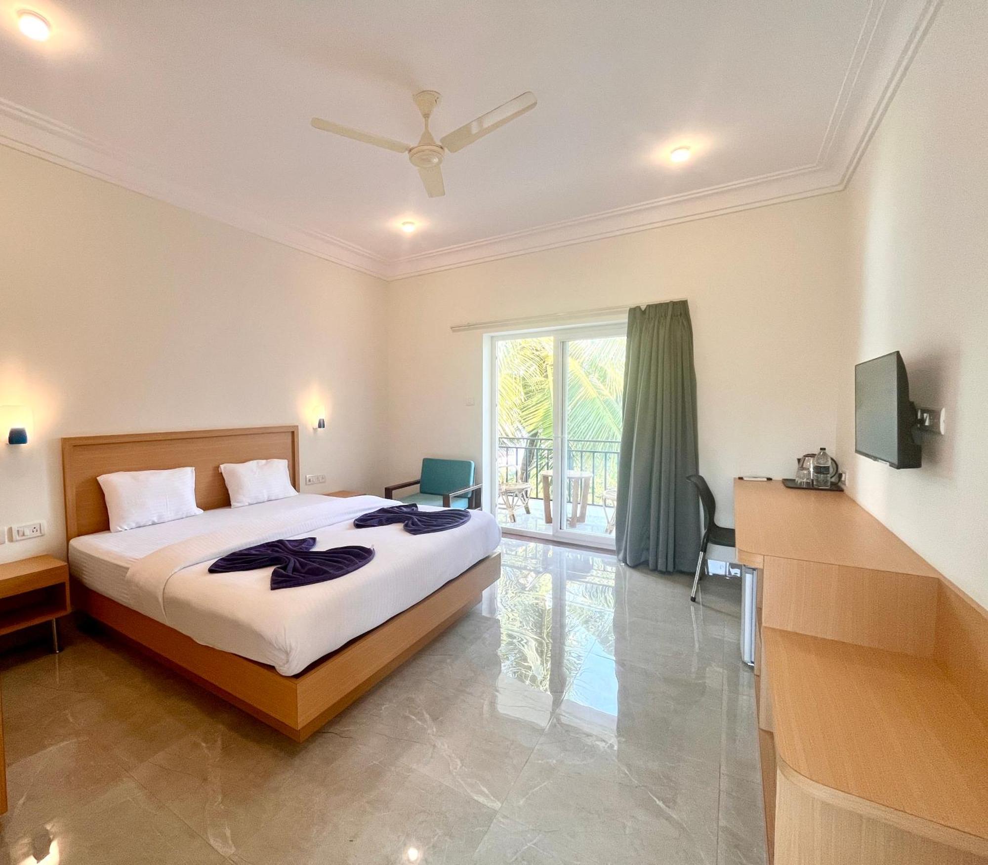 Morjim Sunset Guesthouse - 300 Meter To Morjim Beach Ngoại thất bức ảnh